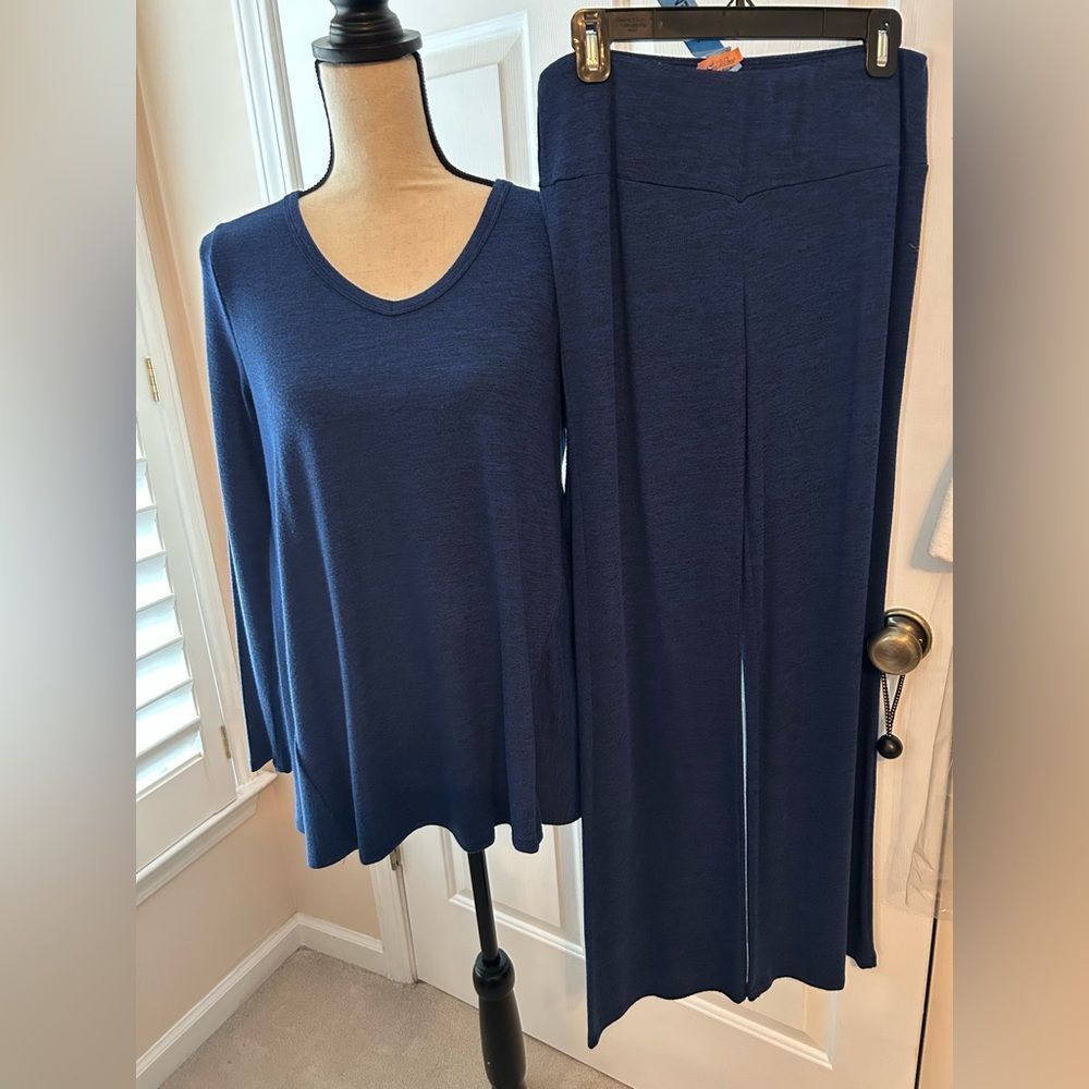 Soft Surroundings, 2 piece set, Blue knit. NWOT. Small
